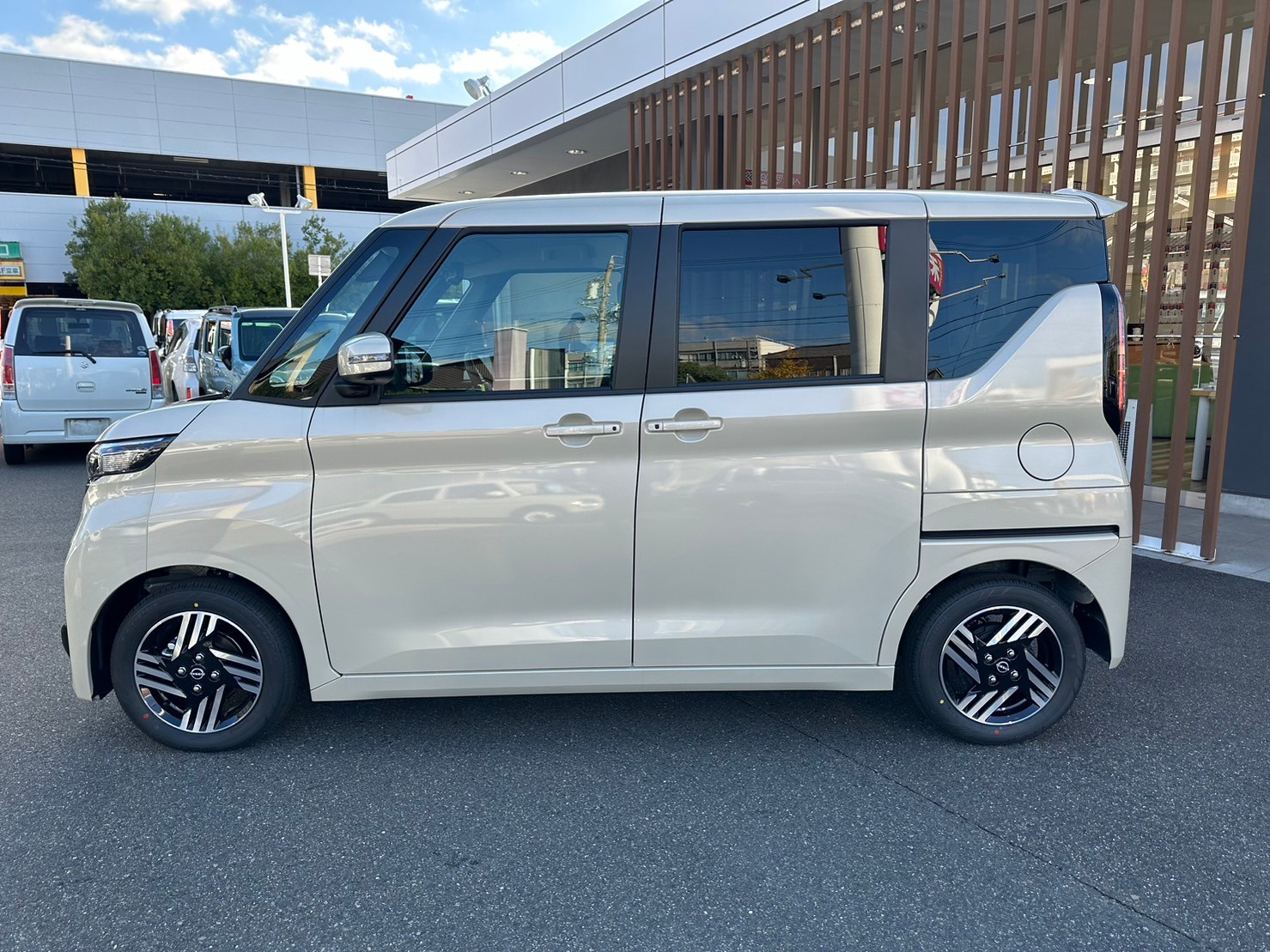 日産 ルークス ハイウェイスターXプロパイロット付