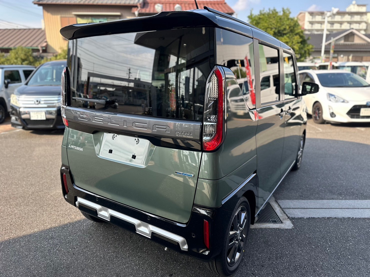 三菱 デリカミニ Gプレミアム　4WD