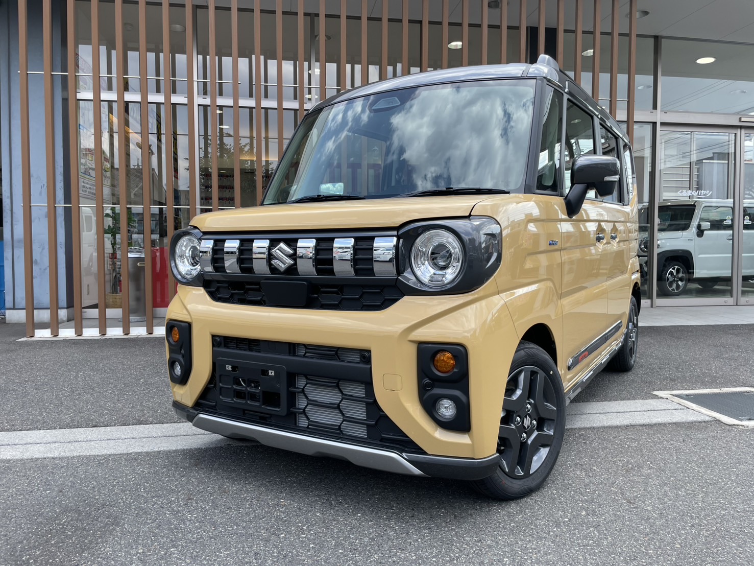 スズキ スペーシアギア HYBRID　XZターボ