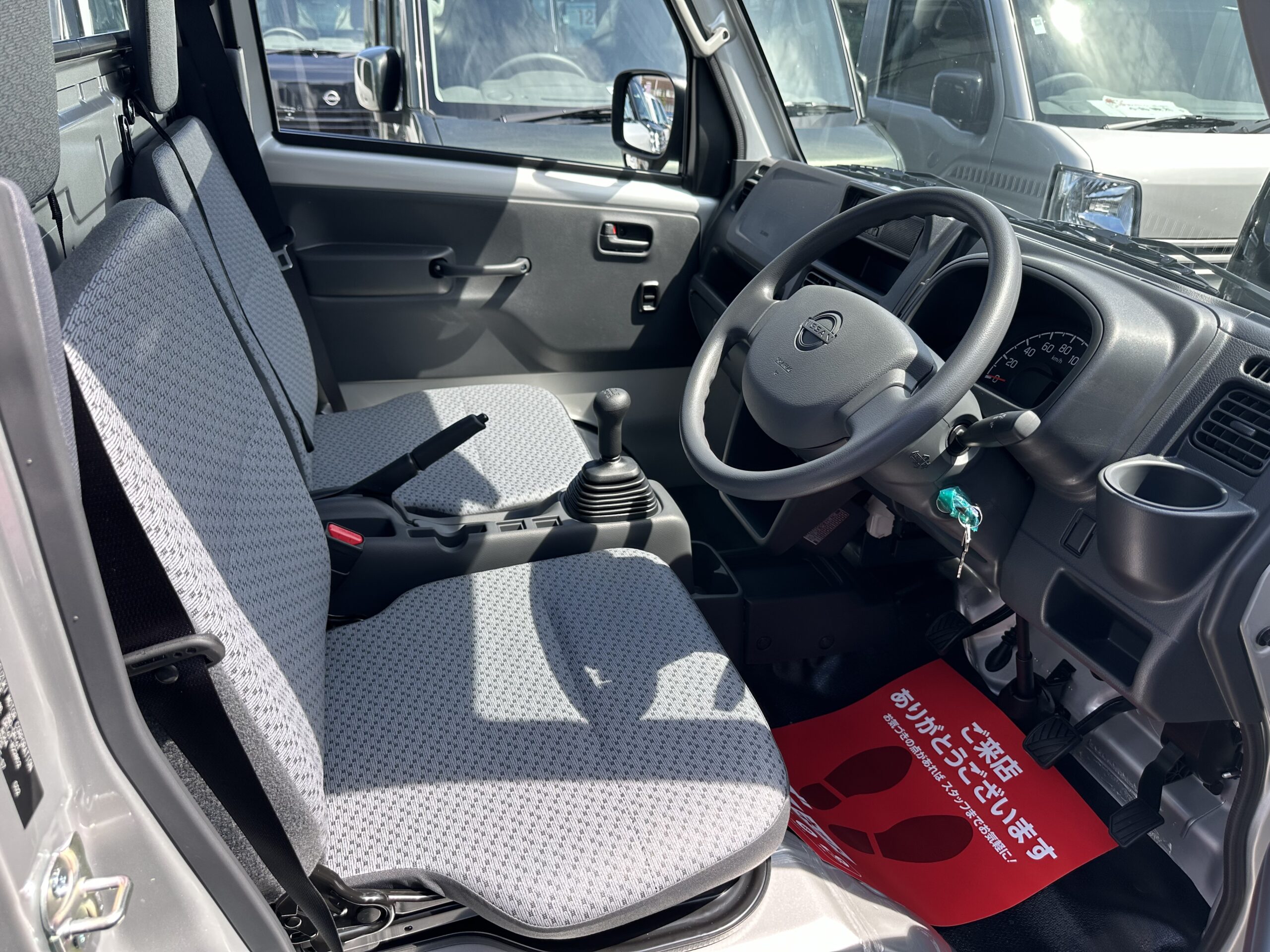 日産 クリッパートラック DX　5MT　4WD