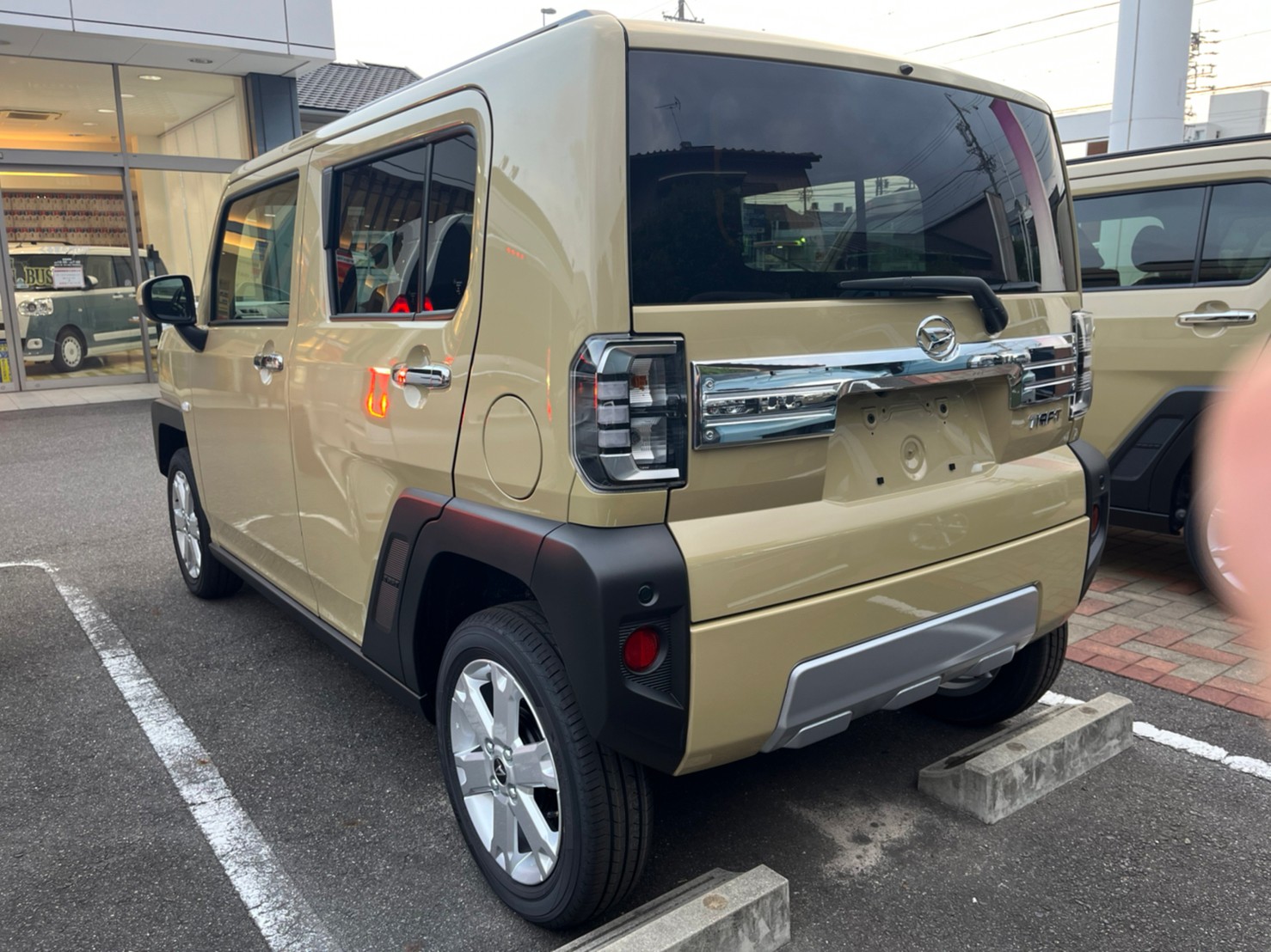 ダイハツ タフト Gクロムベンチャー