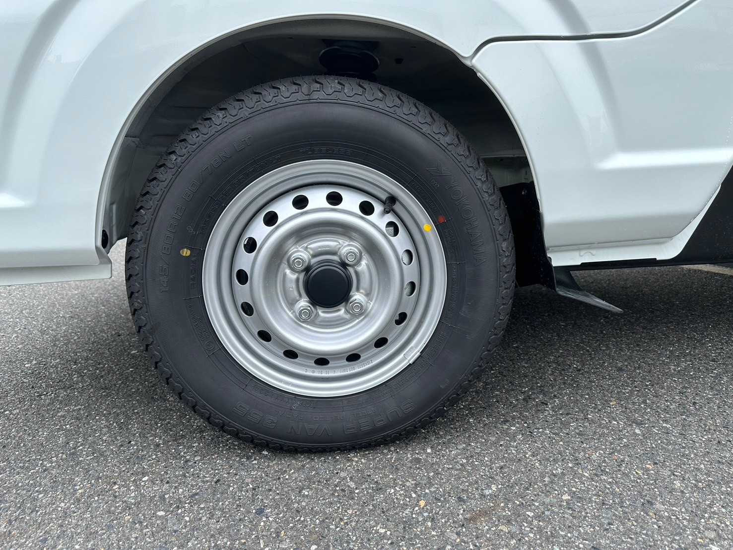 日産 クリッパートラック DX　5MT　4WD