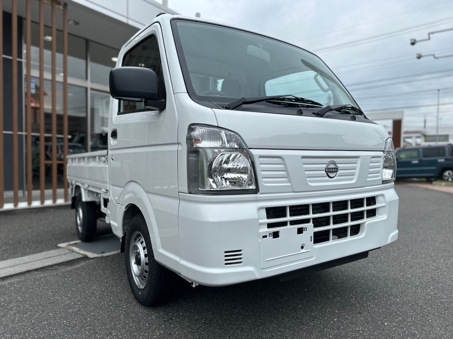 日産 クリッパートラック DX　5MT　4WD