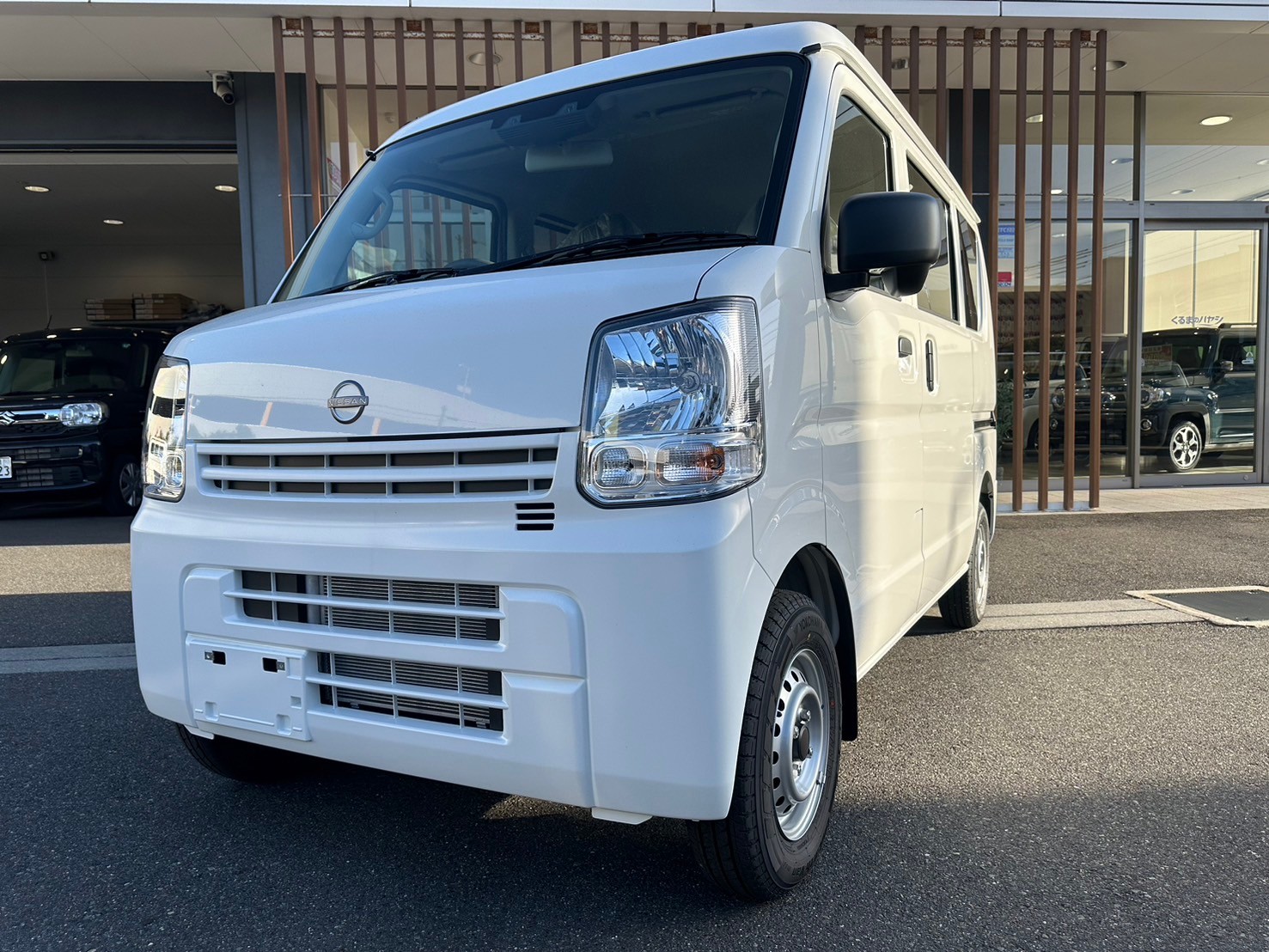 日産 DX　CVT　2WD