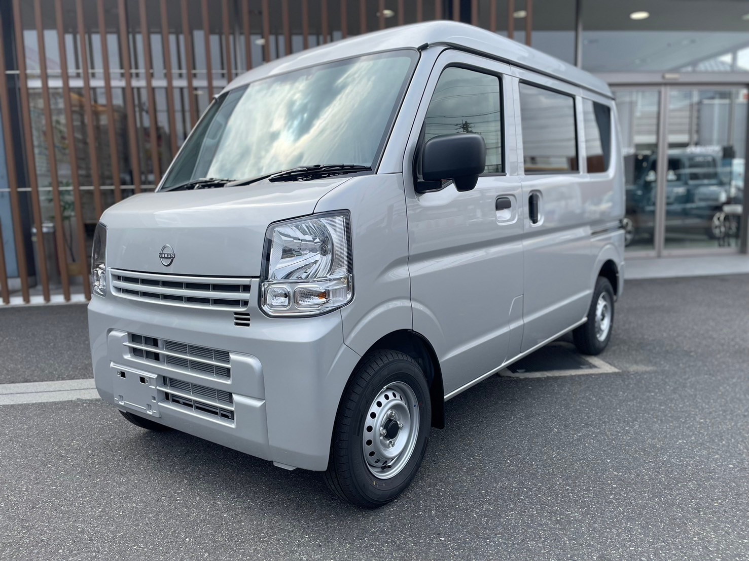 日産 クリッパーバン DX CVT 2WD