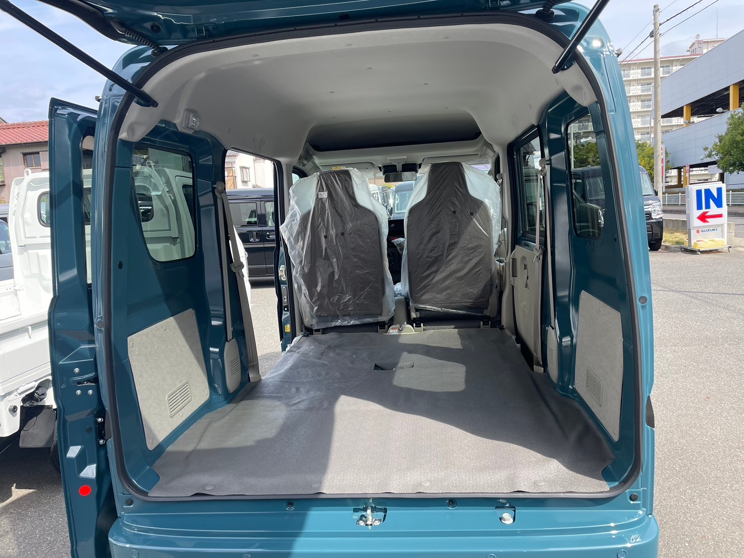 日産 クリッパーバン DX　CVT　2WD