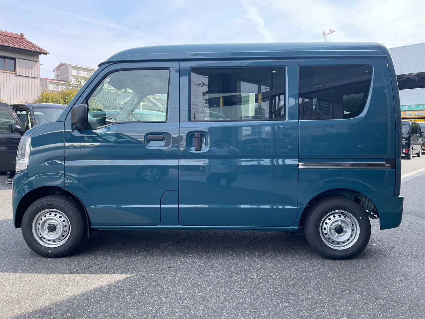 日産 クリッパーバン DX　CVT　2WD