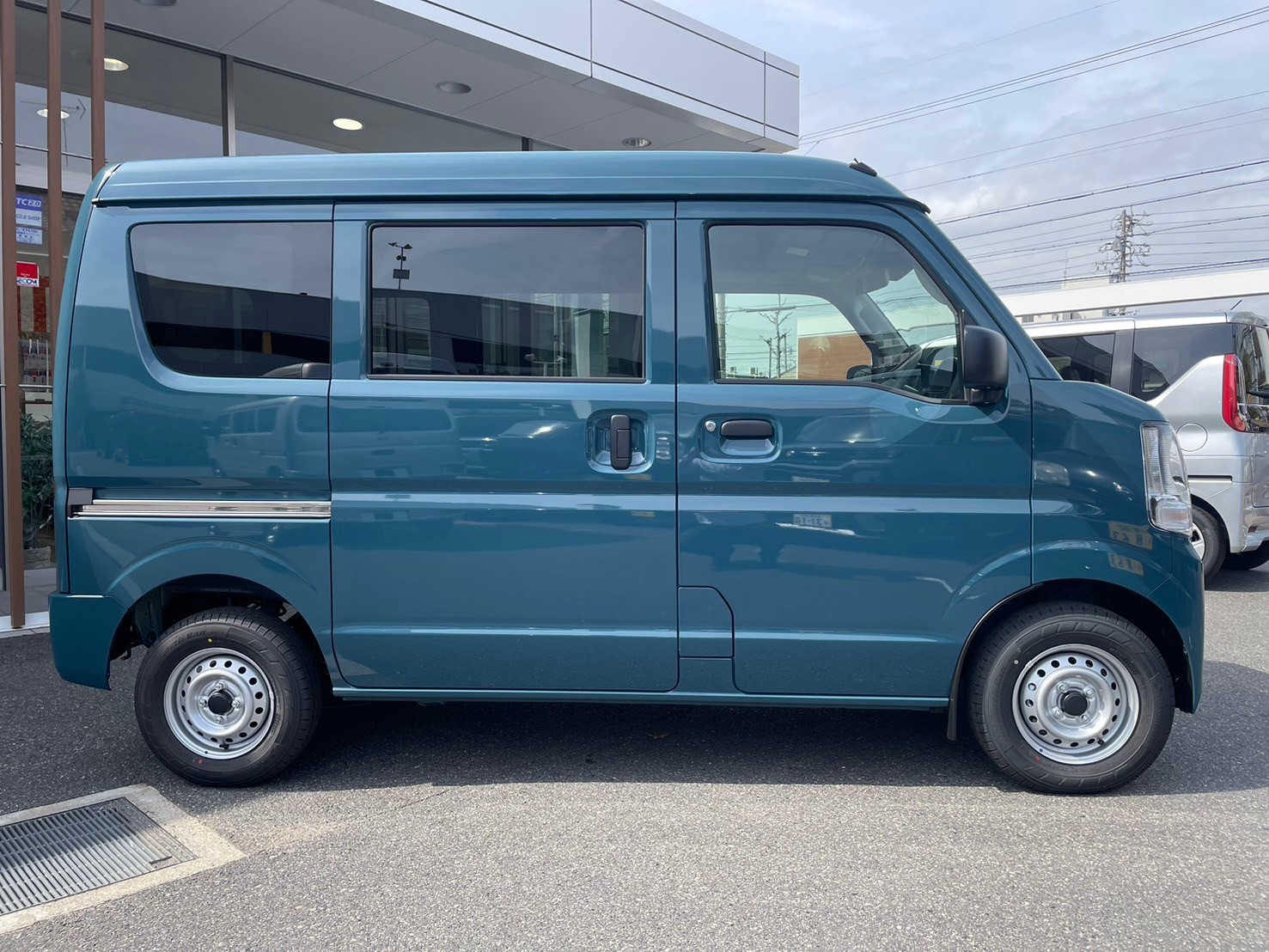 日産 クリッパーバン DX　CVT　2WD