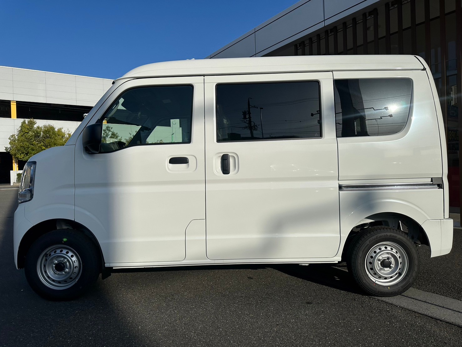 日産 クリッパーバン DX　CVT　2WD
