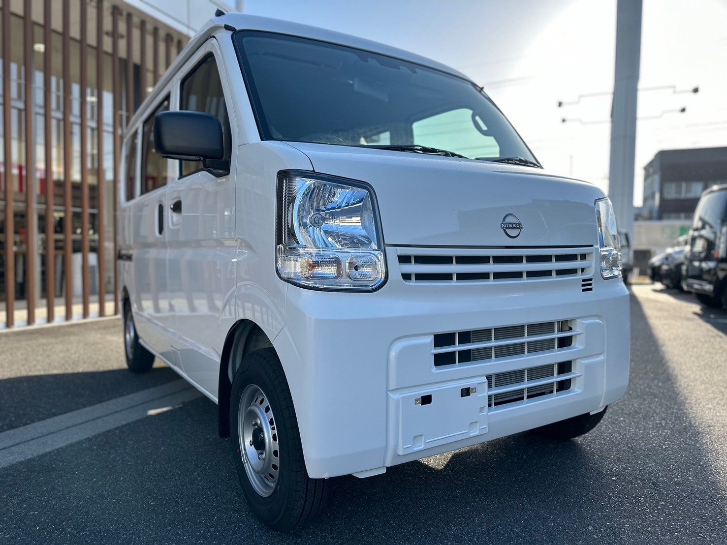 日産 クリッパーバン DX　CVT　2WD