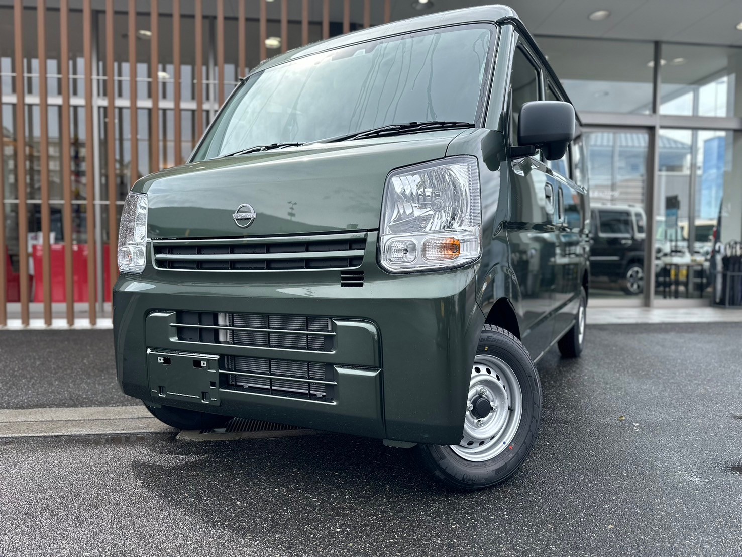 日産 DX　CVT　2WD