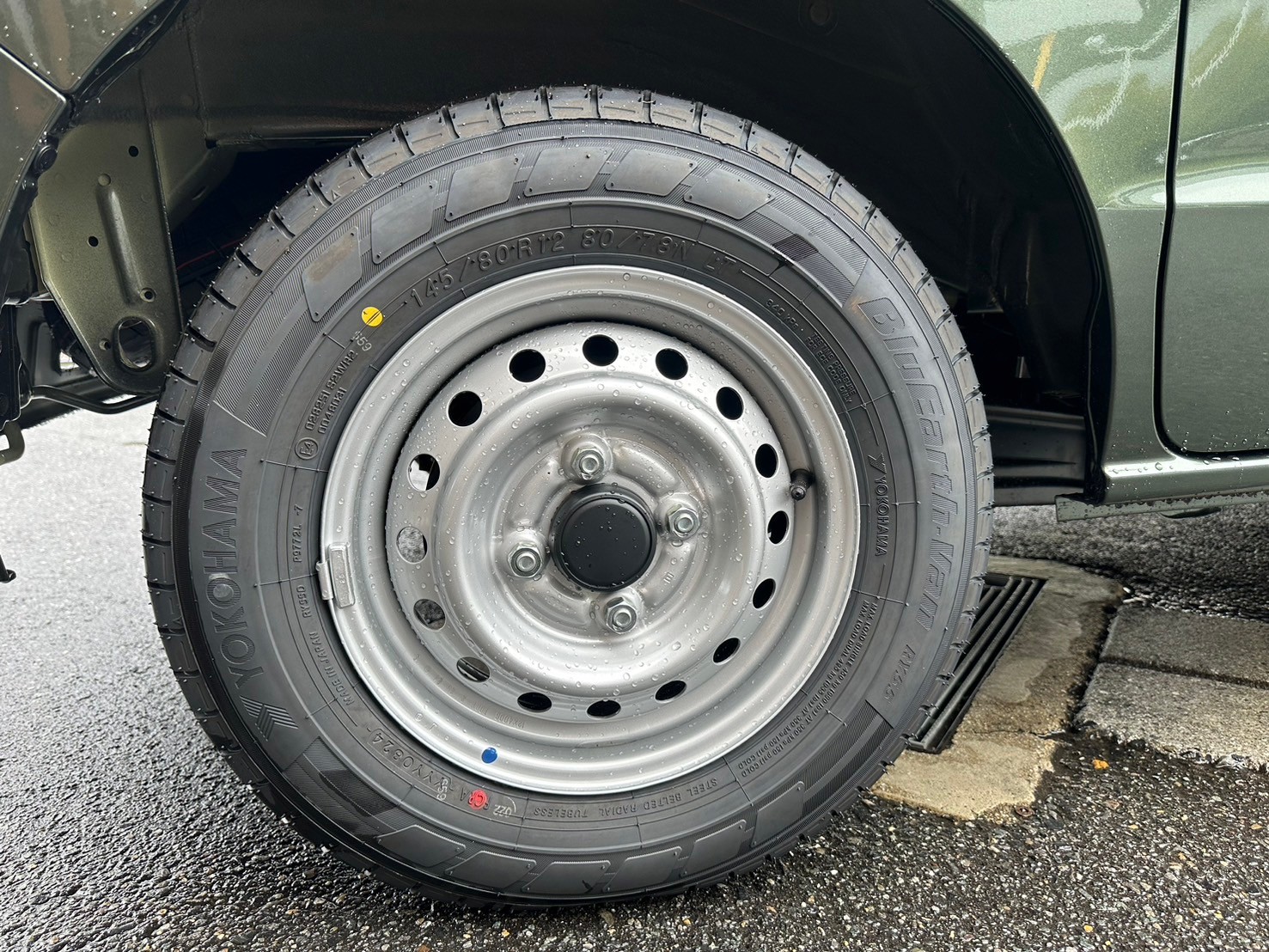 日産 クリッパーバン DX　CVT　2WD