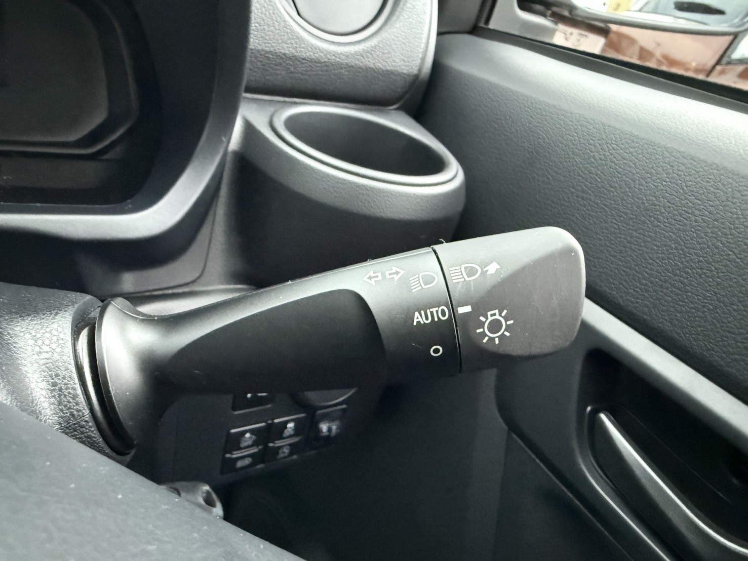 ダイハツ ミライース L SAⅢ