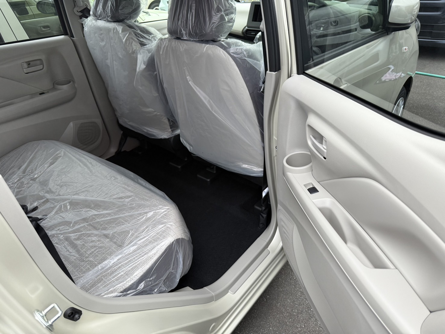 三菱 eKワゴン G