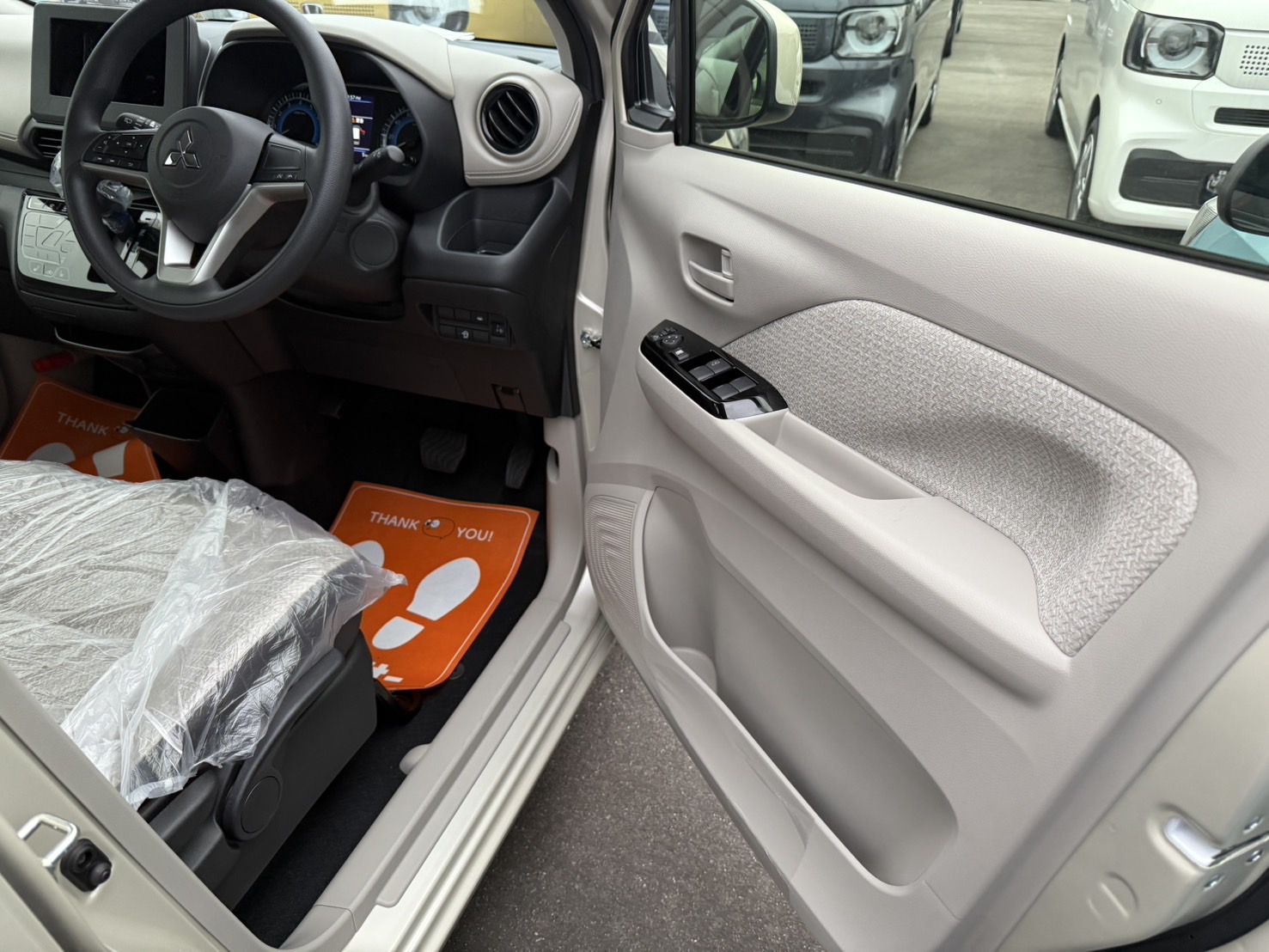 三菱 eKワゴン G