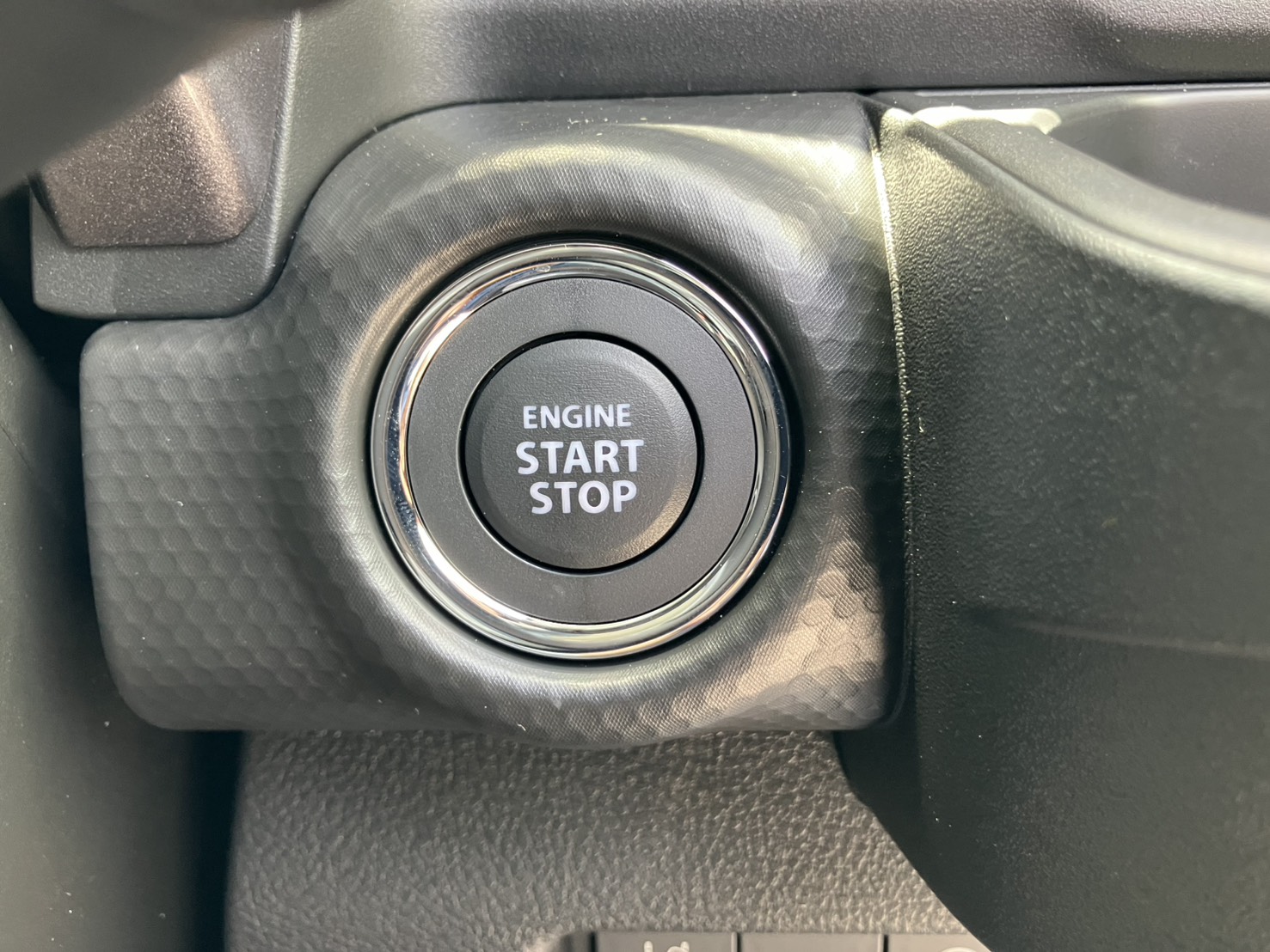 スズキ ハスラー 新型　HYBRID　X