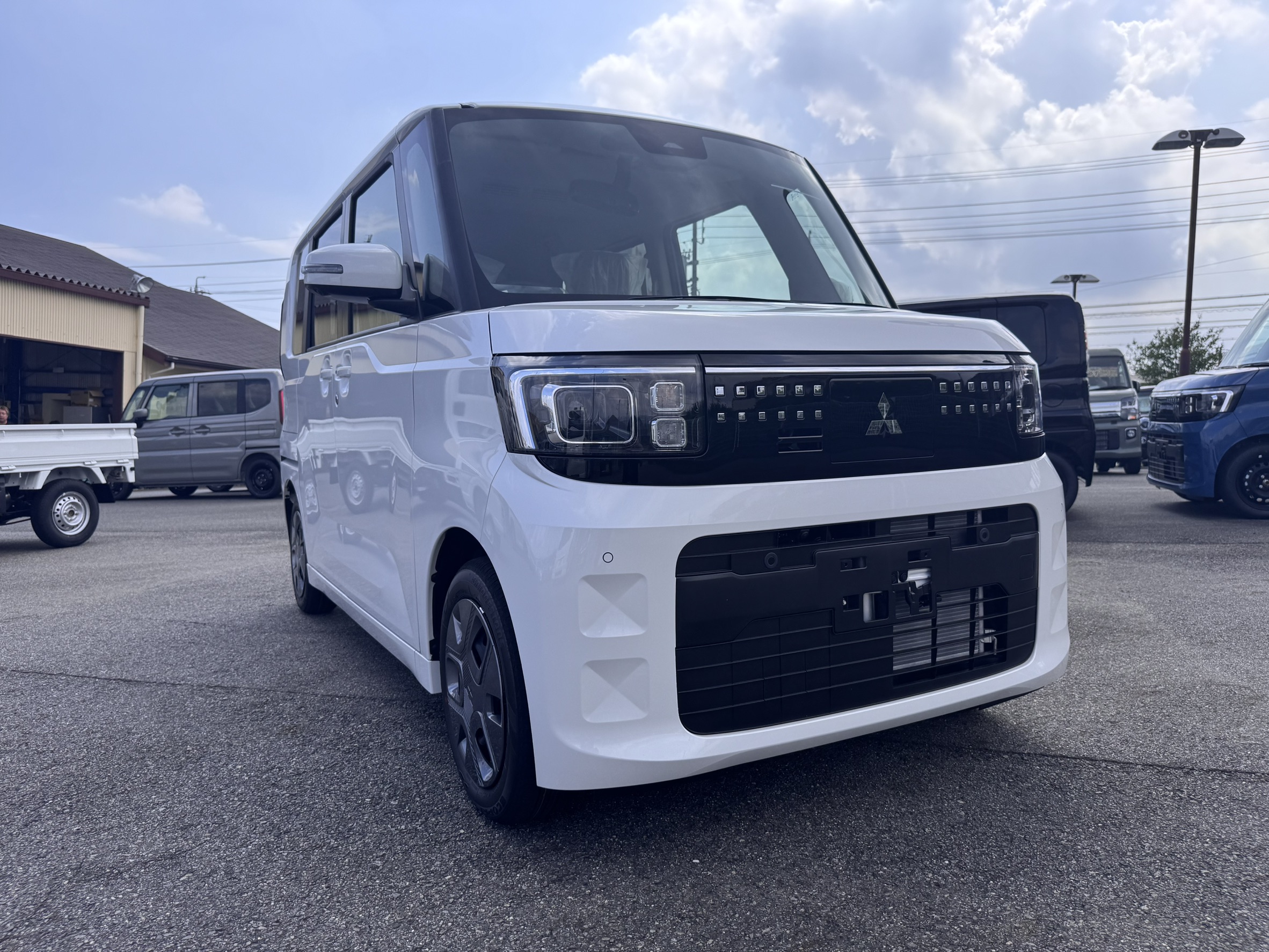 三菱 eKスペース 新型　G　ｱﾗｳﾝﾄﾞﾋﾞｭｰﾓﾆﾀｰ付
