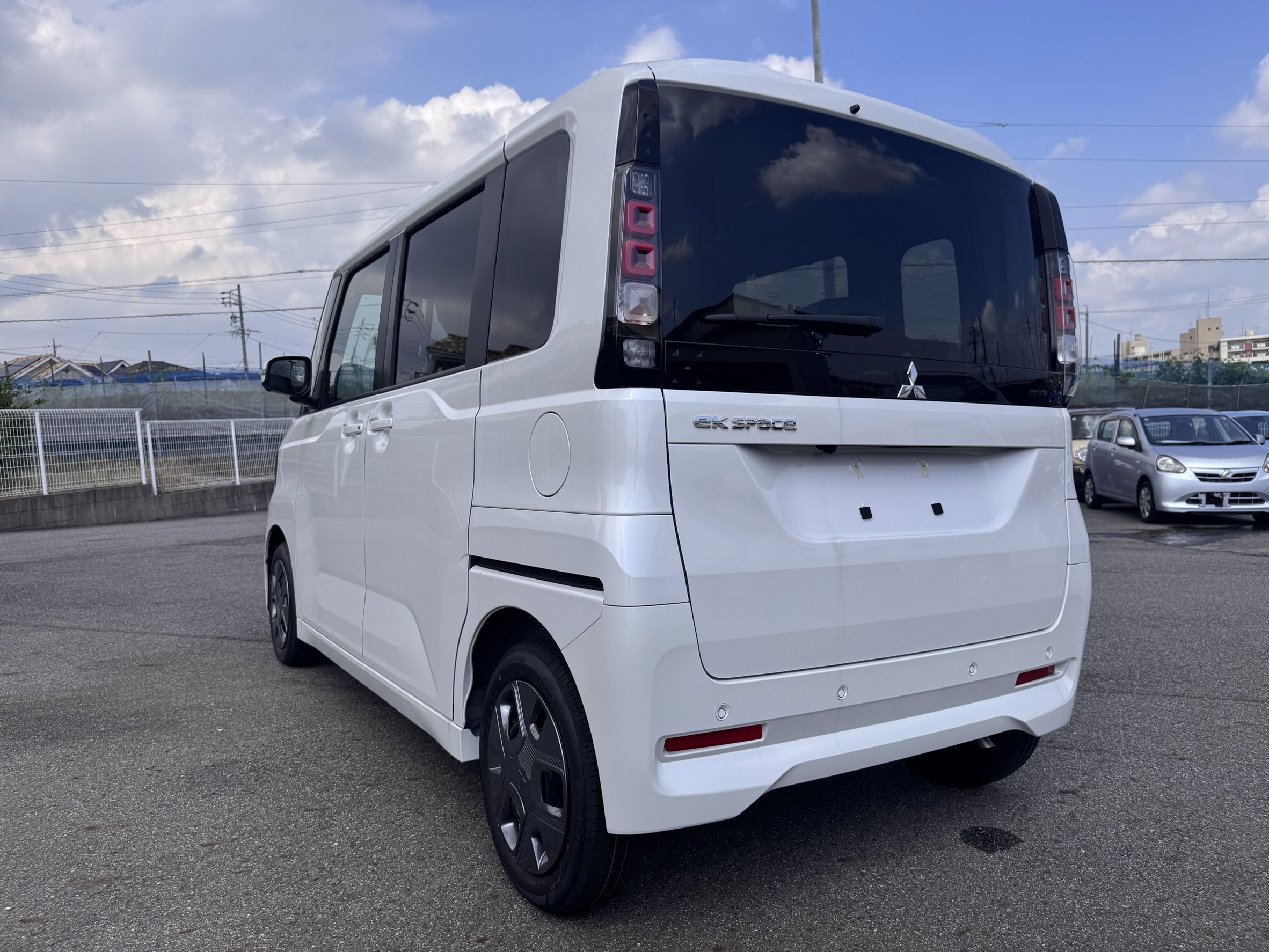 三菱 eKスペース 新型　G　ｱﾗｳﾝﾄﾞﾋﾞｭｰﾓﾆﾀｰ付