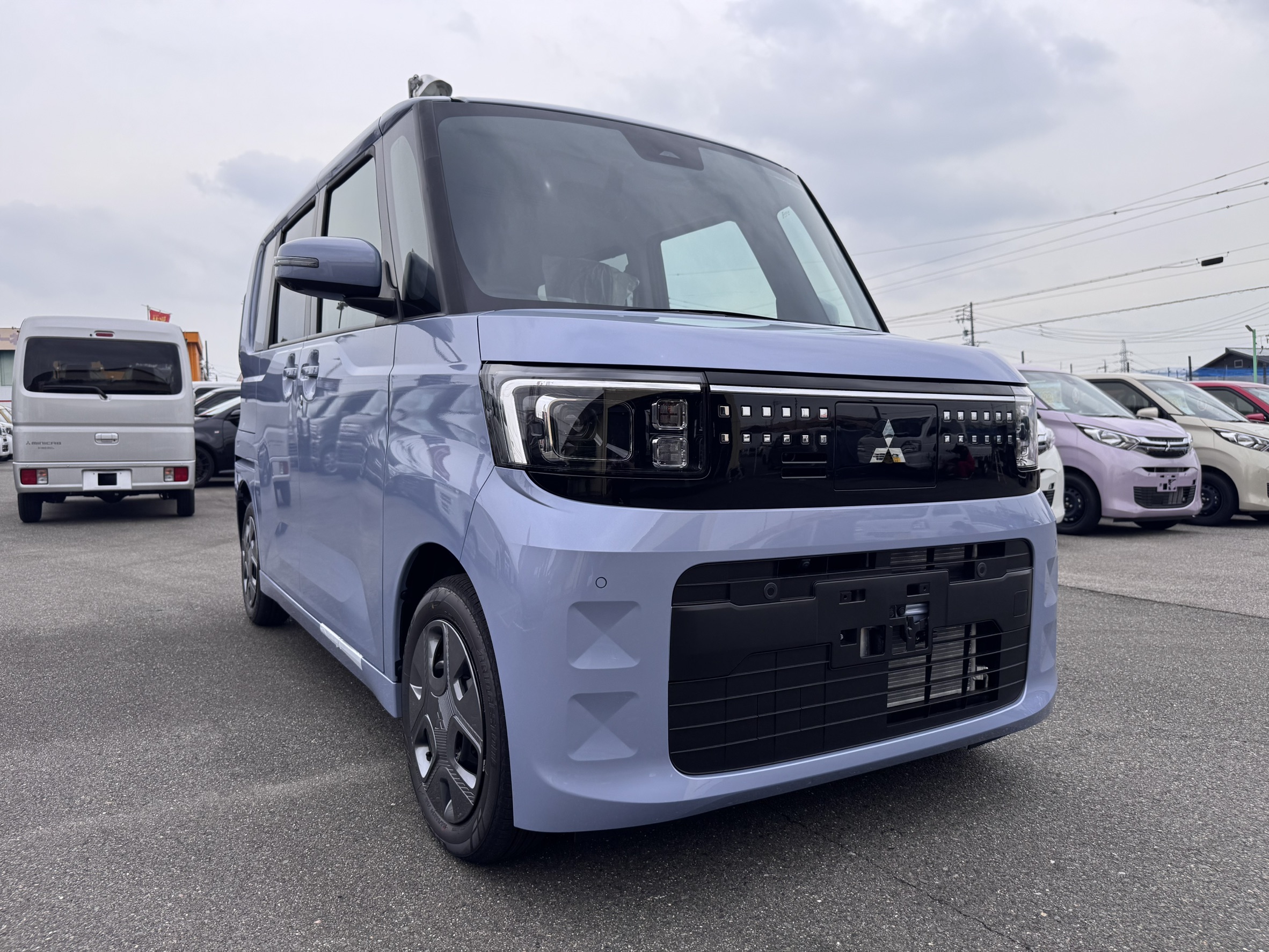 三菱 eKスペース 新型　G　ｱﾗｳﾝﾄﾞﾋﾞｭｰﾓﾆﾀｰ付