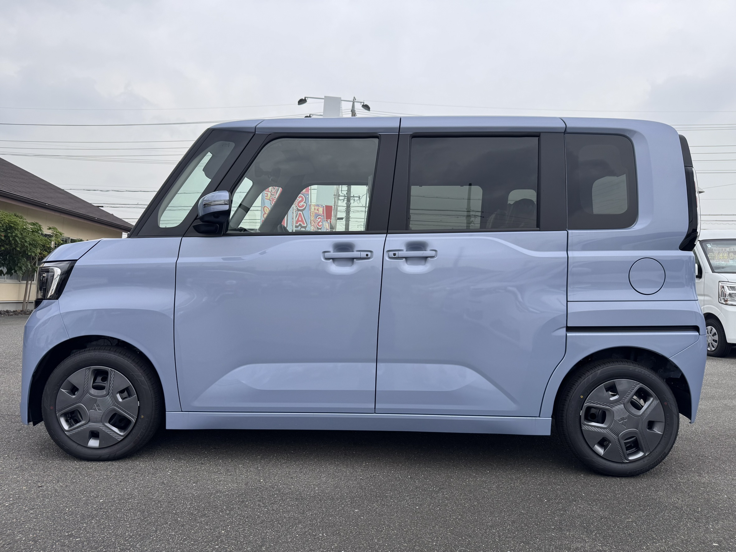 三菱 eKスペース 新型　G　ｱﾗｳﾝﾄﾞﾋﾞｭｰﾓﾆﾀｰ付