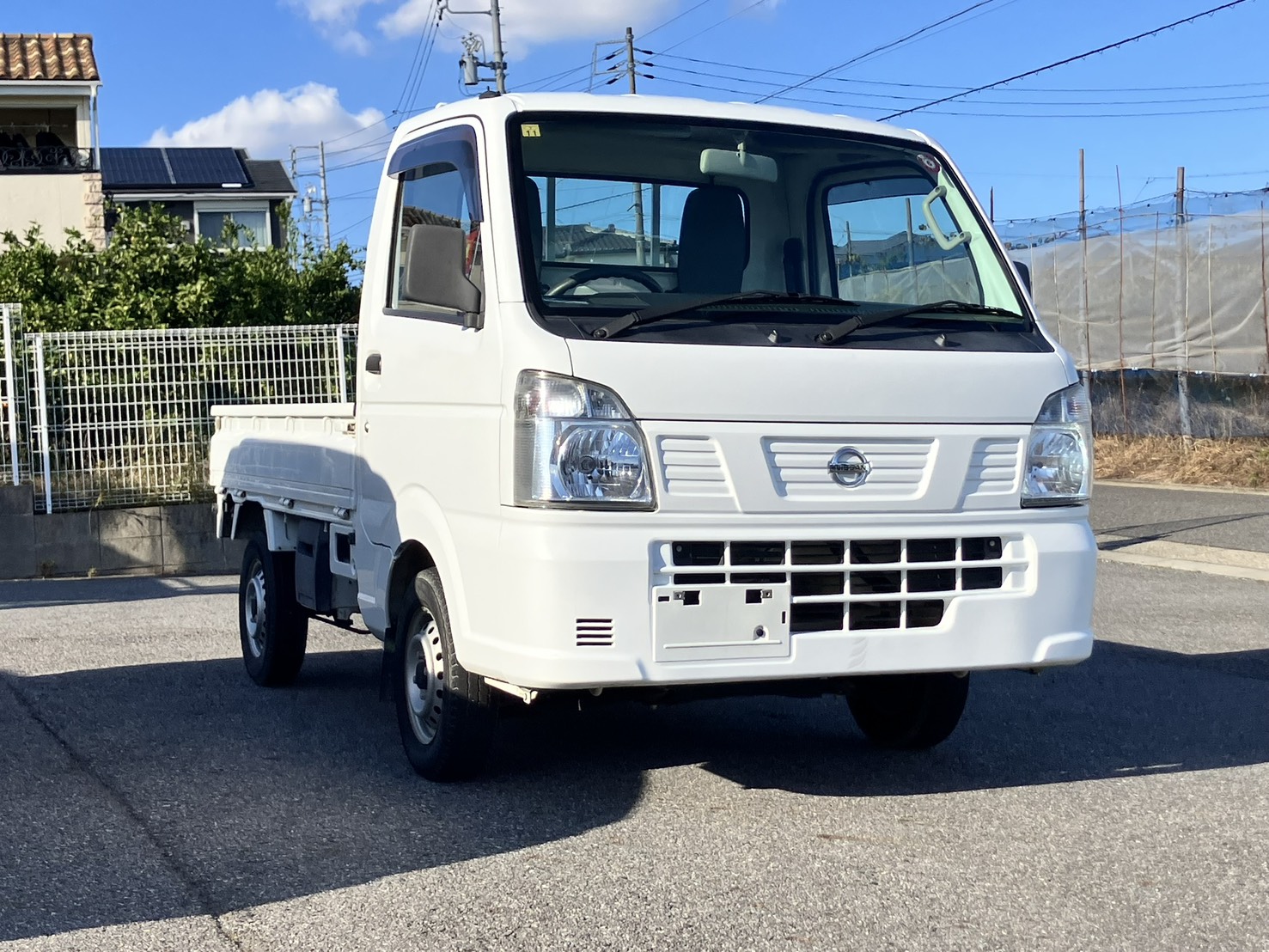 日産 NT100クリッパートラック DX　MT