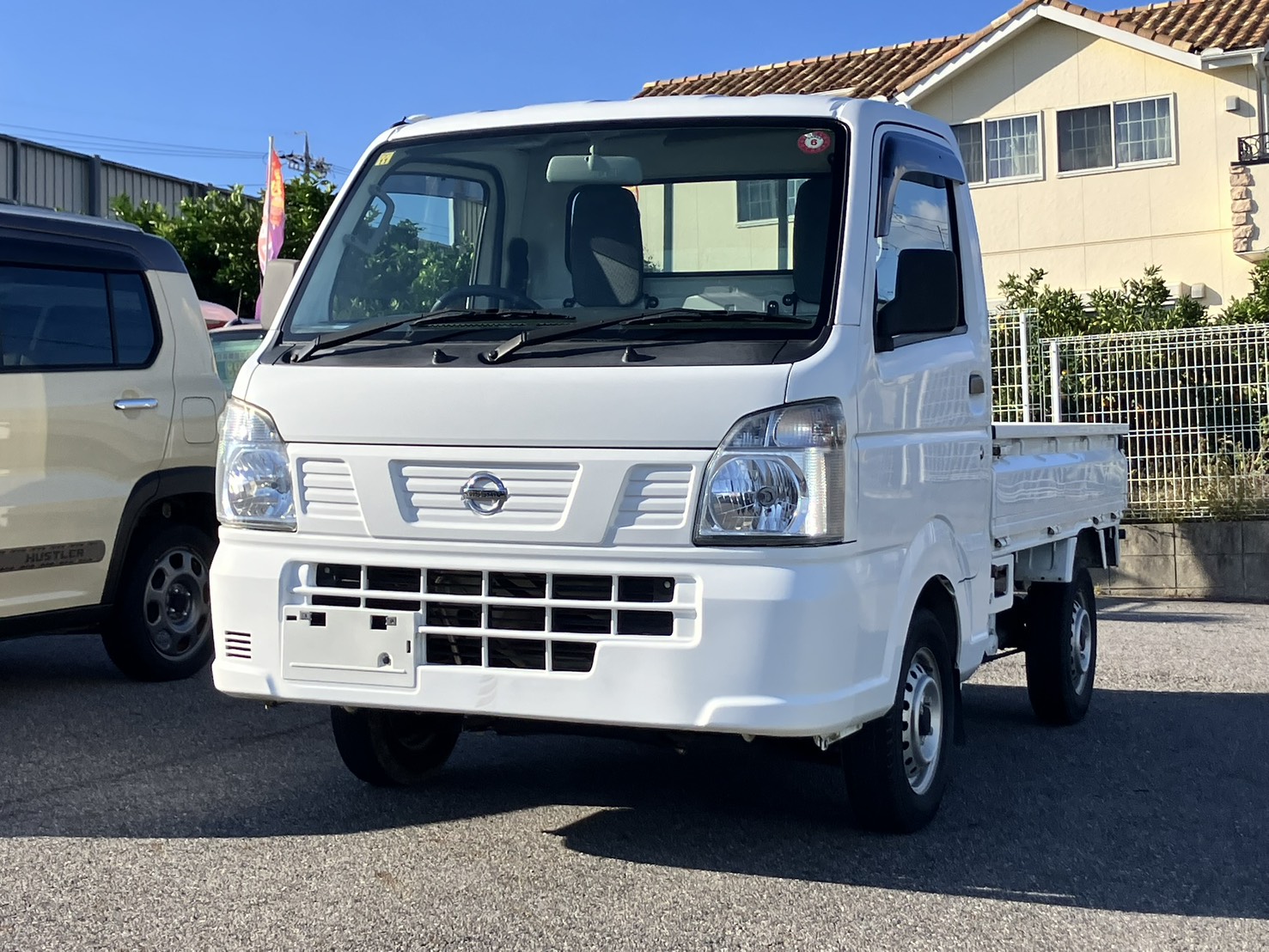 日産 NT100クリッパートラック DX　MT