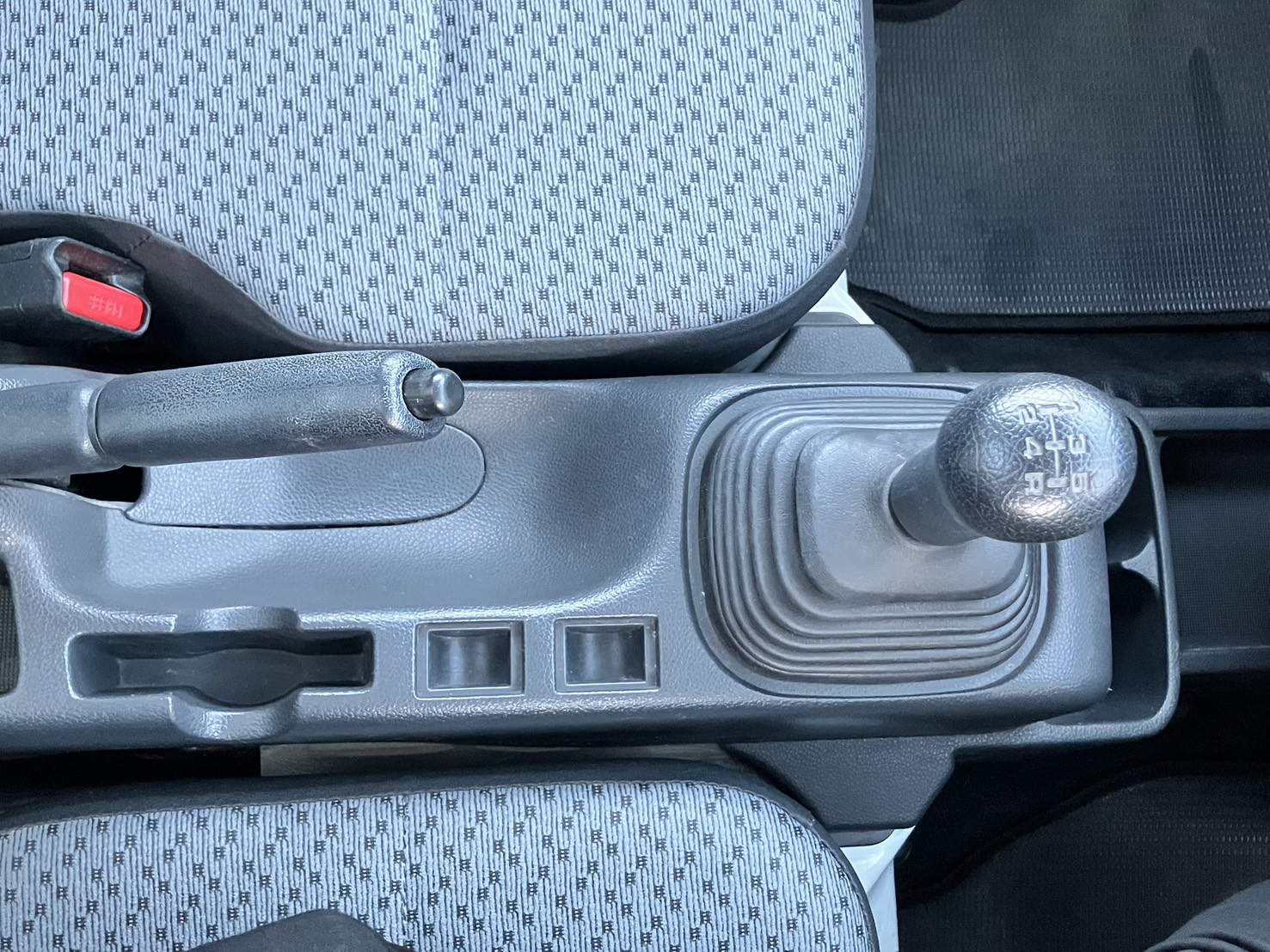 日産 NT100クリッパートラック DX　MT